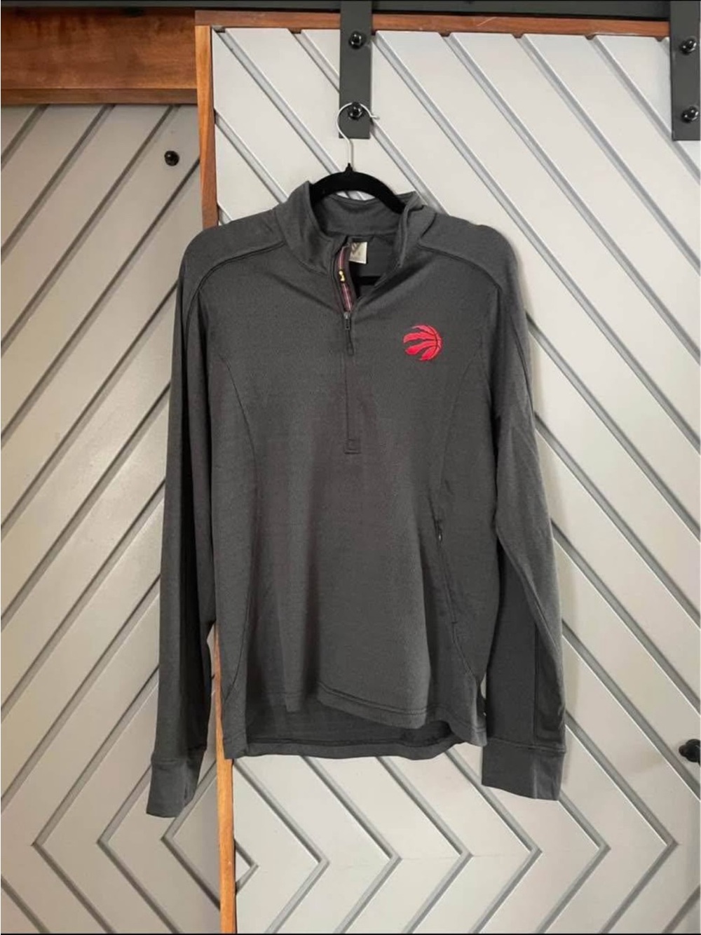 Women's Gray Quarter-Zip Toronto Raptors - Picture 2 of 3